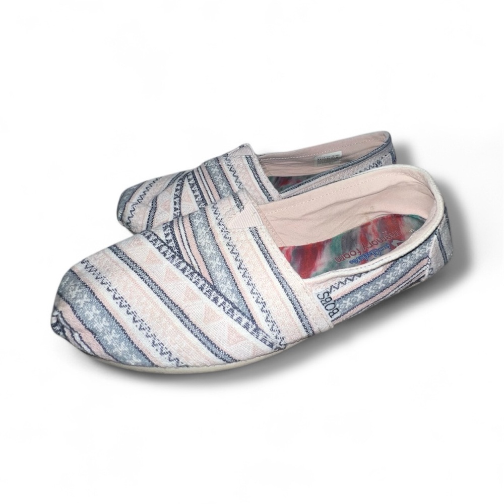 BOBS by Skechers size W8.5 Flats Canvas Shoe